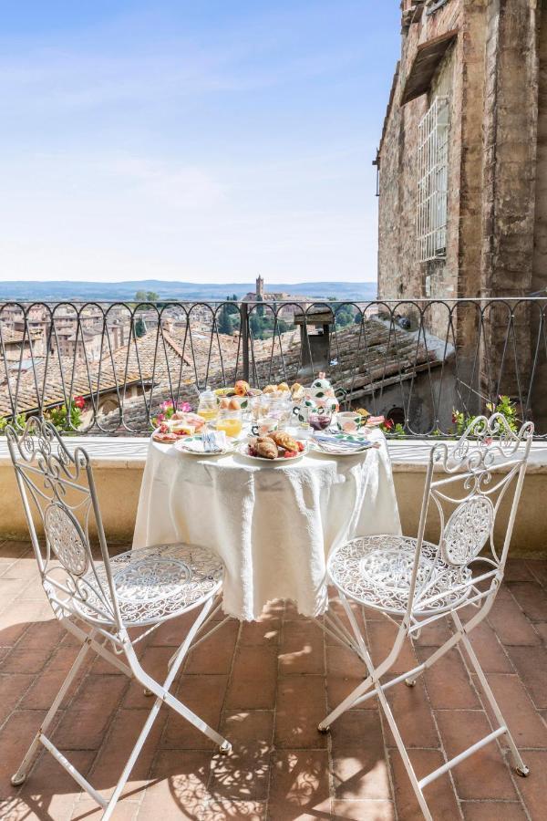 Residenza D'Epoca Palazzo Borghesi Bed & Breakfast Siena Luaran gambar