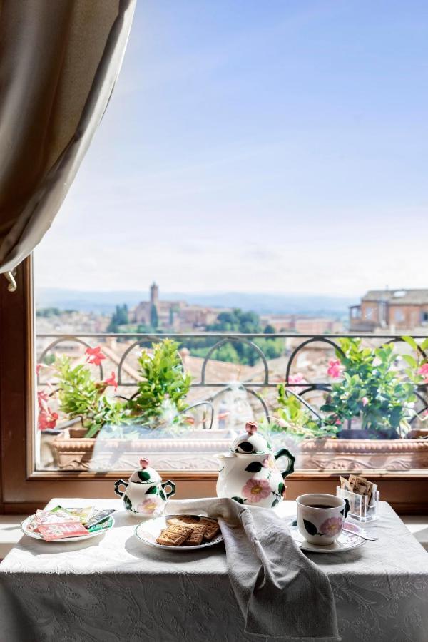 Residenza D'Epoca Palazzo Borghesi Bed & Breakfast Siena Luaran gambar