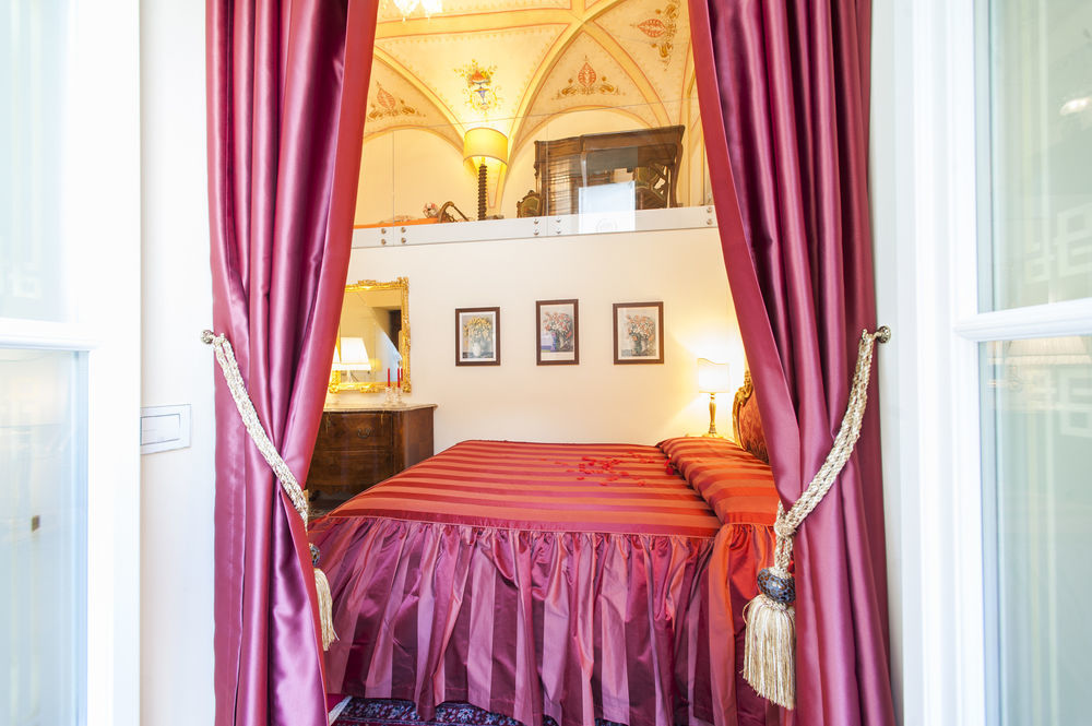 Residenza D'Epoca Palazzo Borghesi Bed & Breakfast Siena Luaran gambar